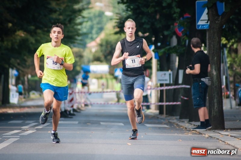 Zdjęcie w galerii na portalu naszraciborz.pl: Biegali dla Michałka, czyli raciborski Mini Półmaraton 2017 wiadomości z regionu
