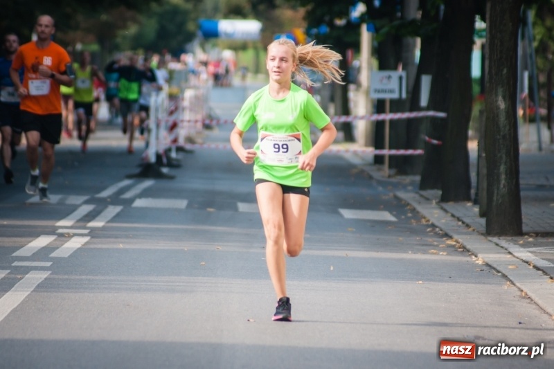 Zdjęcie w galerii na portalu naszraciborz.pl: Biegali dla Michałka, czyli raciborski Mini Półmaraton 2017 wiadomości z regionu