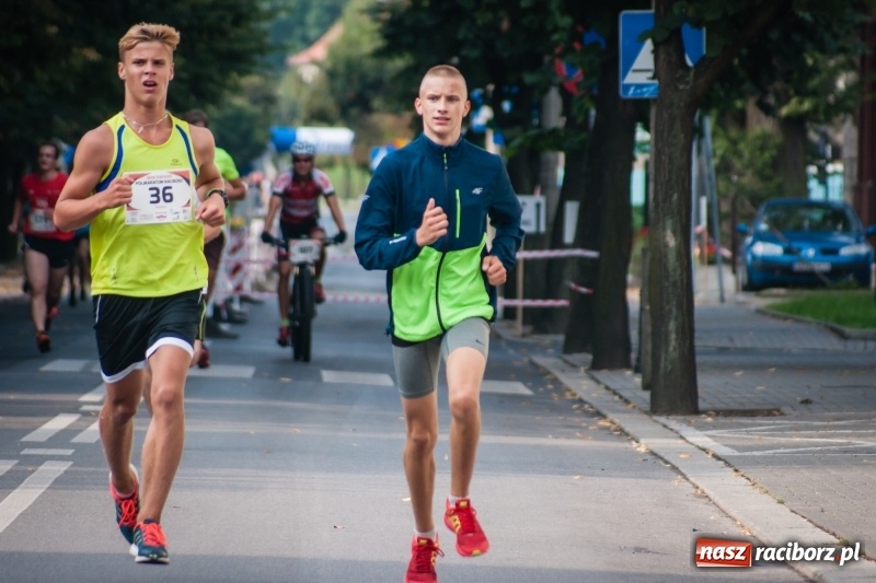 Zdjęcie w galerii na portalu naszraciborz.pl: Biegali dla Michałka, czyli raciborski Mini Półmaraton 2017 wiadomości z regionu