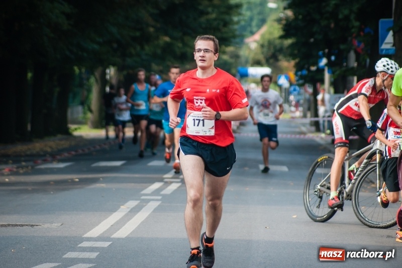 Zdjęcie w galerii na portalu naszraciborz.pl: Biegali dla Michałka, czyli raciborski Mini Półmaraton 2017 wiadomości z regionu
