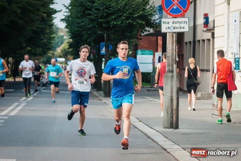 Zdjęcie w galerii na portalu naszraciborz.pl: Biegali dla Michałka, czyli raciborski Mini Półmaraton 2017 wiadomości z regionu