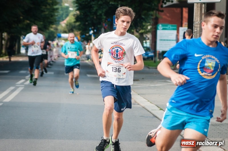 Zdjęcie w galerii na portalu naszraciborz.pl: Biegali dla Michałka, czyli raciborski Mini Półmaraton 2017 wiadomości z regionu
