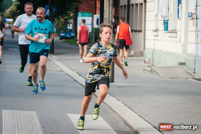 Zdjęcie w galerii na portalu naszraciborz.pl: Biegali dla Michałka, czyli raciborski Mini Półmaraton 2017 wiadomości z regionu