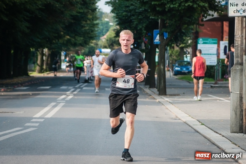 Zdjęcie w galerii na portalu naszraciborz.pl: Biegali dla Michałka, czyli raciborski Mini Półmaraton 2017 wiadomości z regionu