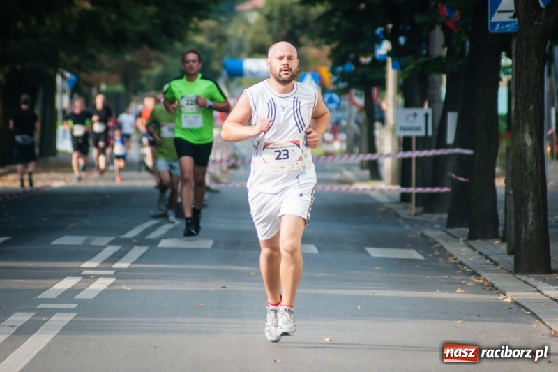 Zdjęcie w galerii na portalu naszraciborz.pl: Biegali dla Michałka, czyli raciborski Mini Półmaraton 2017 wiadomości z regionu