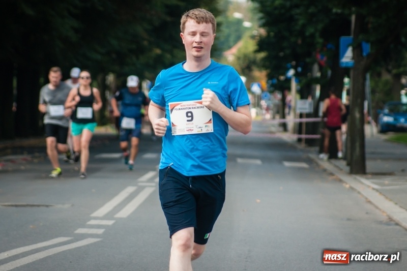 Zdjęcie w galerii na portalu naszraciborz.pl: Biegali dla Michałka, czyli raciborski Mini Półmaraton 2017 wiadomości z regionu