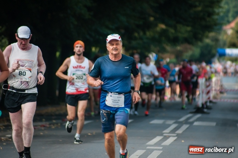 Zdjęcie w galerii na portalu naszraciborz.pl: Biegali dla Michałka, czyli raciborski Mini Półmaraton 2017 wiadomości z regionu