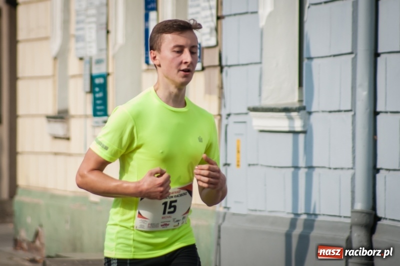 Zdjęcie w galerii na portalu naszraciborz.pl: Biegali dla Michałka, czyli raciborski Mini Półmaraton 2017 wiadomości z regionu