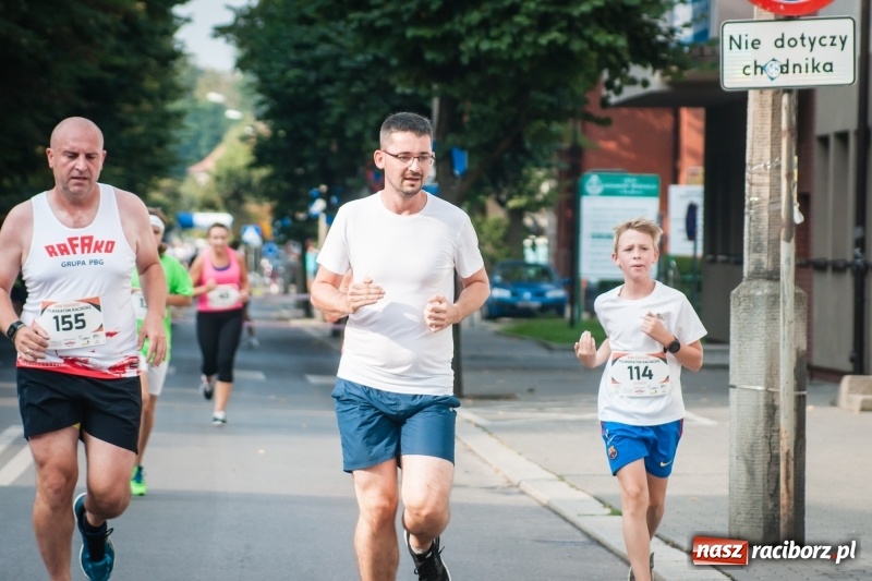 Zdjęcie w galerii na portalu naszraciborz.pl: Biegali dla Michałka, czyli raciborski Mini Półmaraton 2017 wiadomości z regionu