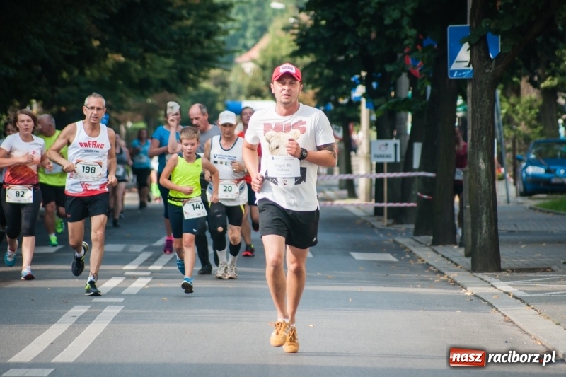 Zdjęcie w galerii na portalu naszraciborz.pl: Biegali dla Michałka, czyli raciborski Mini Półmaraton 2017 wiadomości z regionu