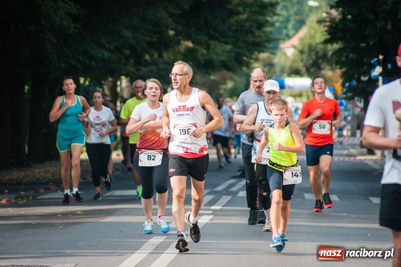 Zdjęcie w galerii na portalu naszraciborz.pl: Biegali dla Michałka, czyli raciborski Mini Półmaraton 2017 wiadomości z regionu