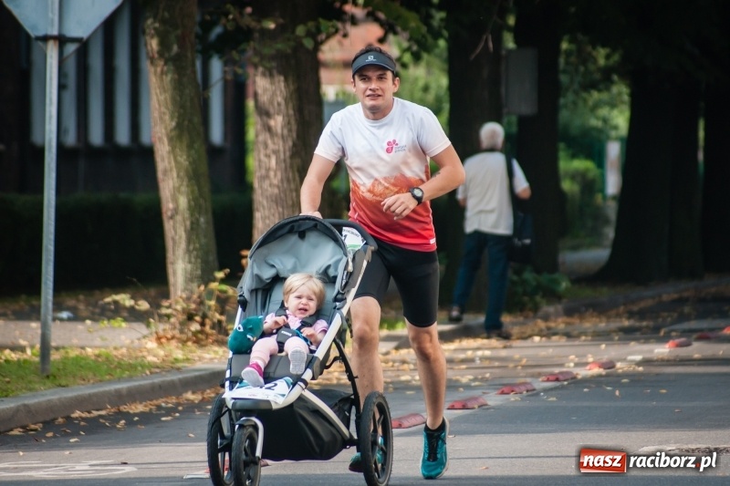 Zdjęcie w galerii na portalu naszraciborz.pl: Biegali dla Michałka, czyli raciborski Mini Półmaraton 2017 wiadomości z regionu