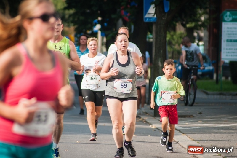 Zdjęcie w galerii na portalu naszraciborz.pl: Biegali dla Michałka, czyli raciborski Mini Półmaraton 2017 wiadomości z regionu