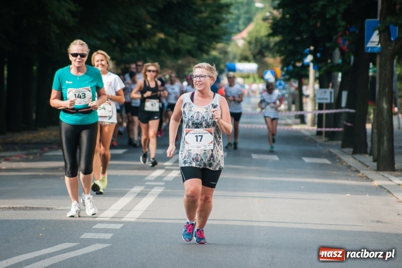 Zdjęcie w galerii na portalu naszraciborz.pl: Biegali dla Michałka, czyli raciborski Mini Półmaraton 2017 wiadomości z regionu
