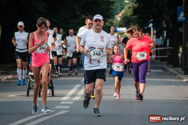 Zdjęcie w galerii na portalu naszraciborz.pl: Biegali dla Michałka, czyli raciborski Mini Półmaraton 2017 wiadomości z regionu