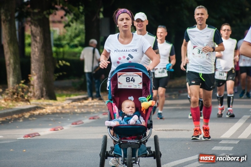 Zdjęcie w galerii na portalu naszraciborz.pl: Biegali dla Michałka, czyli raciborski Mini Półmaraton 2017 wiadomości z regionu
