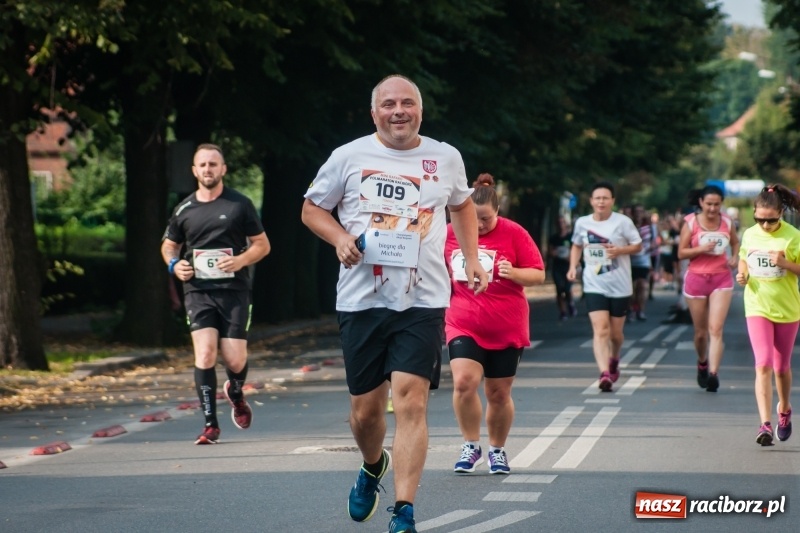 Zdjęcie w galerii na portalu naszraciborz.pl: Biegali dla Michałka, czyli raciborski Mini Półmaraton 2017 wiadomości z regionu