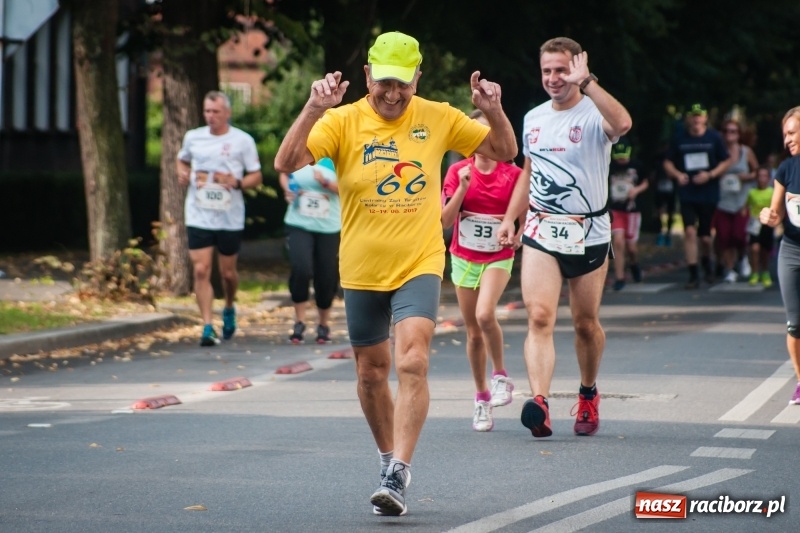 Zdjęcie w galerii na portalu naszraciborz.pl: Biegali dla Michałka, czyli raciborski Mini Półmaraton 2017 wiadomości z regionu