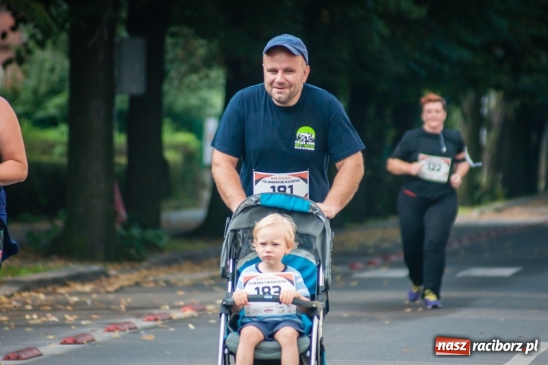 Zdjęcie w galerii na portalu naszraciborz.pl: Biegali dla Michałka, czyli raciborski Mini Półmaraton 2017 wiadomości z regionu