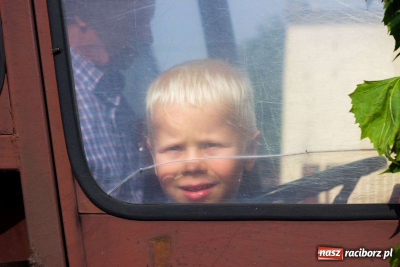 Zdjęcie w galerii na portalu naszraciborz.pl: Dożynki w Krowiarkach z historycznymi i militarnymi akcentami wiadomości z regionu