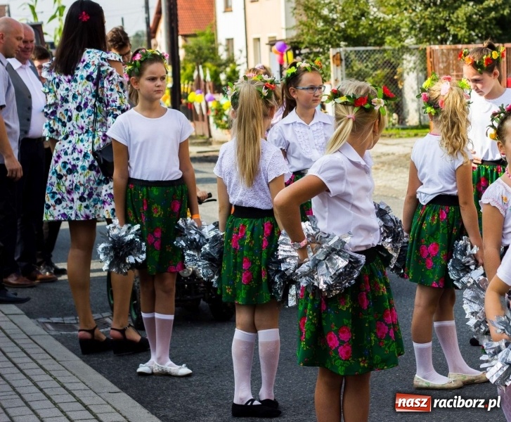Zdjęcie w galerii na portalu naszraciborz.pl: Dożynki w Krowiarkach z historycznymi i militarnymi akcentami wiadomości z regionu
