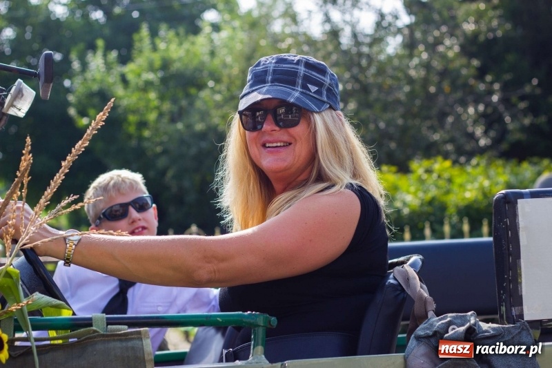 Zdjęcie w galerii na portalu naszraciborz.pl: Dożynki w Krowiarkach z historycznymi i militarnymi akcentami wiadomości z regionu