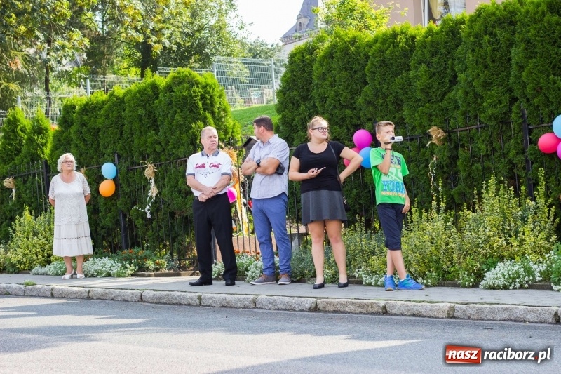 Zdjęcie w galerii na portalu naszraciborz.pl: Dożynki w Krowiarkach z historycznymi i militarnymi akcentami wiadomości z regionu