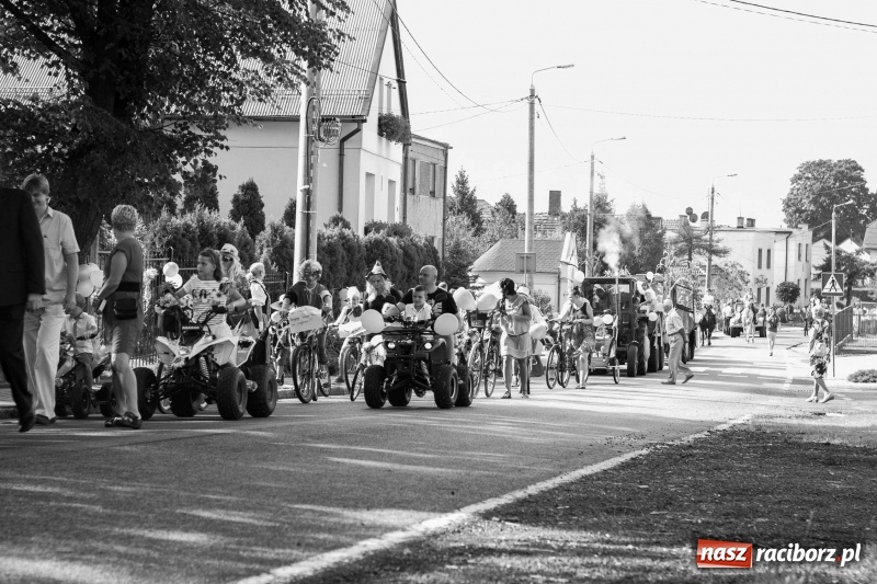 Zdjęcie w galerii na portalu naszraciborz.pl: Dożynki w Krowiarkach z historycznymi i militarnymi akcentami wiadomości z regionu