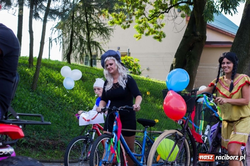 Zdjęcie w galerii na portalu naszraciborz.pl: Dożynki w Krowiarkach z historycznymi i militarnymi akcentami wiadomości z regionu
