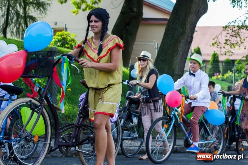 Zdjęcie w galerii na portalu naszraciborz.pl: Dożynki w Krowiarkach z historycznymi i militarnymi akcentami wiadomości z regionu