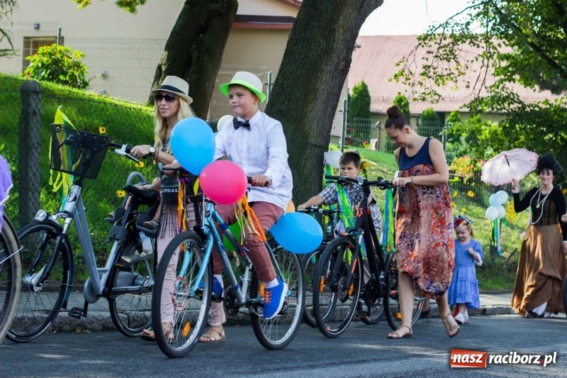 Zdjęcie w galerii na portalu naszraciborz.pl: Dożynki w Krowiarkach z historycznymi i militarnymi akcentami wiadomości z regionu