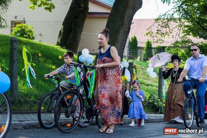 Zdjęcie w galerii na portalu naszraciborz.pl: Dożynki w Krowiarkach z historycznymi i militarnymi akcentami wiadomości z regionu