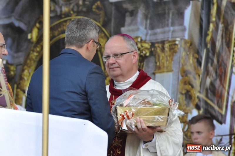 Zdjęcie w galerii na portalu naszraciborz.pl: Dożynki wojewódzkie w Tworkowie. Dziękujcie Bogu, unikajcie chciwości, żyjcie w zgodzie  wiadomości z regionu