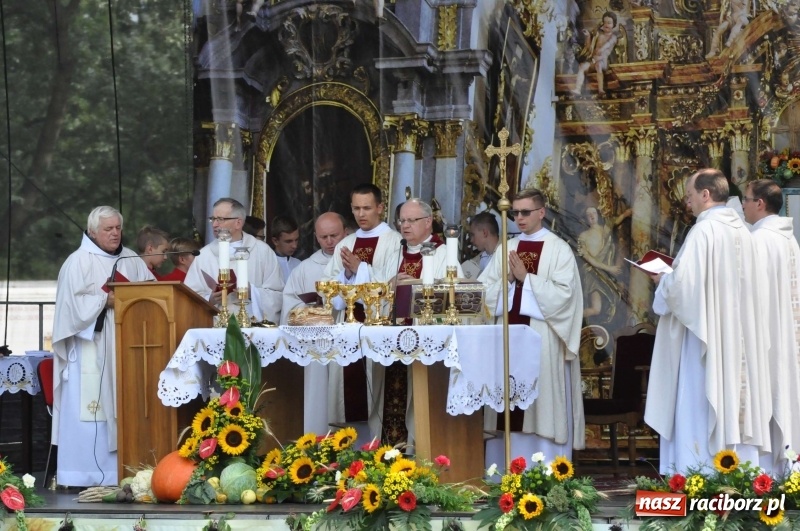 Zdjęcie w galerii na portalu naszraciborz.pl: Dożynki wojewódzkie w Tworkowie. Dziękujcie Bogu, unikajcie chciwości, żyjcie w zgodzie  wiadomości z regionu