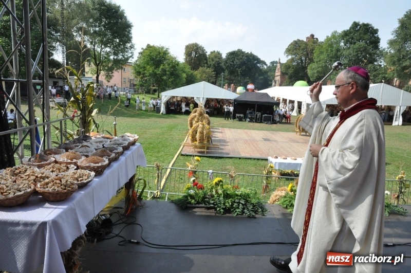 Zdjęcie w galerii na portalu naszraciborz.pl: Dożynki wojewódzkie w Tworkowie. Dziękujcie Bogu, unikajcie chciwości, żyjcie w zgodzie  wiadomości z regionu