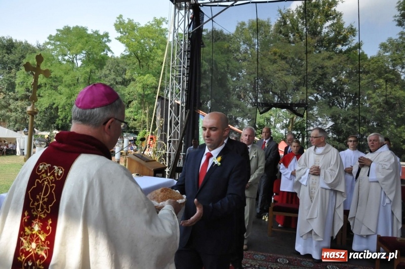 Zdjęcie w galerii na portalu naszraciborz.pl: Dożynki wojewódzkie w Tworkowie. Dziękujcie Bogu, unikajcie chciwości, żyjcie w zgodzie  wiadomości z regionu