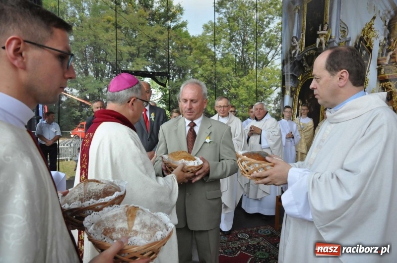 Zdjęcie w galerii na portalu naszraciborz.pl: Dożynki wojewódzkie w Tworkowie. Dziękujcie Bogu, unikajcie chciwości, żyjcie w zgodzie  wiadomości z regionu