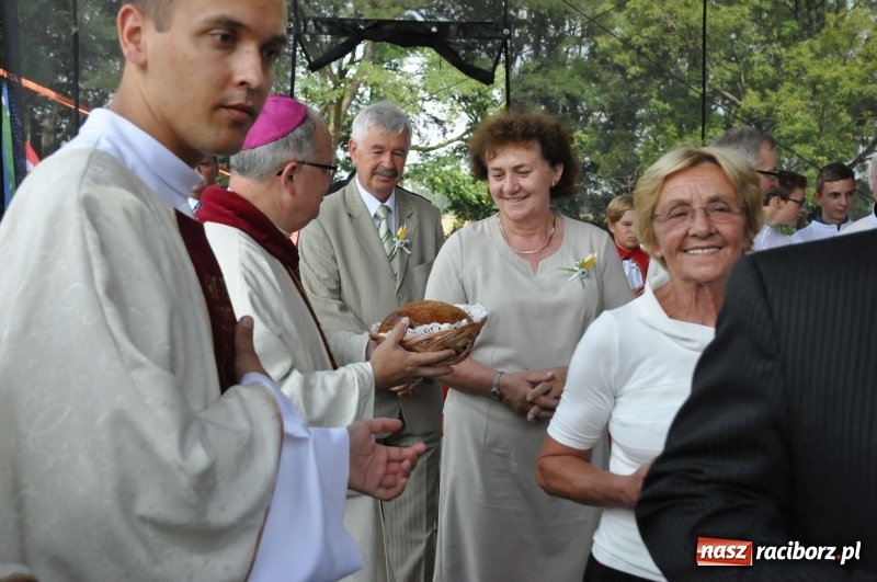Zdjęcie w galerii na portalu naszraciborz.pl: Dożynki wojewódzkie w Tworkowie. Dziękujcie Bogu, unikajcie chciwości, żyjcie w zgodzie  wiadomości z regionu