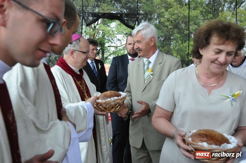Zdjęcie w galerii na portalu naszraciborz.pl: Dożynki wojewódzkie w Tworkowie. Dziękujcie Bogu, unikajcie chciwości, żyjcie w zgodzie  wiadomości z regionu