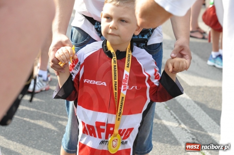 Zdjęcie w galerii na portalu naszraciborz.pl: Rekordowy Rafako Półmaraton Racibórz. Toyota dla Mateusza Wolnika  wiadomości z regionu