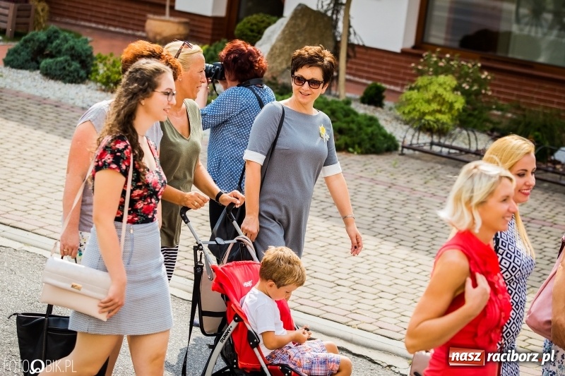 Zdjęcie w galerii na portalu naszraciborz.pl: Dwie orkiestry, kajakarze i drwale, a do tego szarpidruty - kolorowe i radosne dożynki wojewódzkie w Tworkowie  wiadomości z regionu