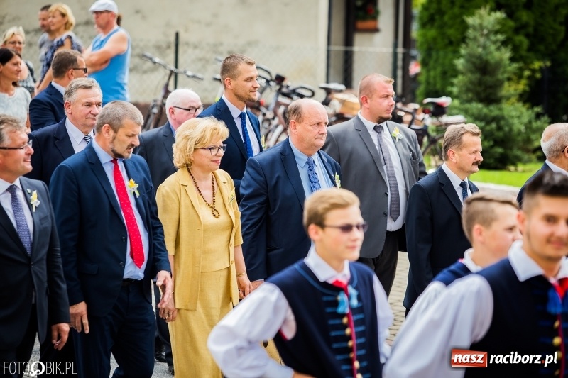 Zdjęcie w galerii na portalu naszraciborz.pl: Dwie orkiestry, kajakarze i drwale, a do tego szarpidruty - kolorowe i radosne dożynki wojewódzkie w Tworkowie  wiadomości z regionu