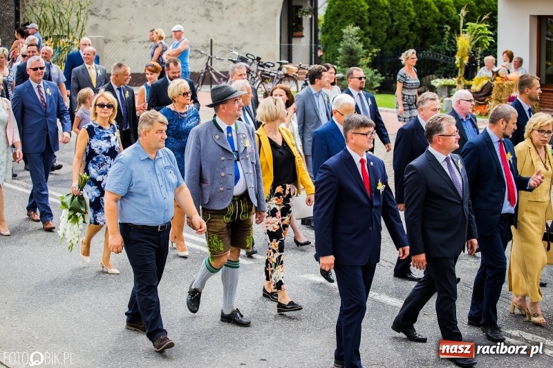 Zdjęcie w galerii na portalu naszraciborz.pl: Dwie orkiestry, kajakarze i drwale, a do tego szarpidruty - kolorowe i radosne dożynki wojewódzkie w Tworkowie  wiadomości z regionu