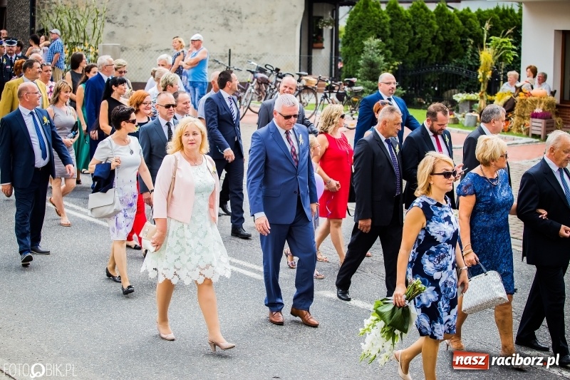 Zdjęcie w galerii na portalu naszraciborz.pl: Dwie orkiestry, kajakarze i drwale, a do tego szarpidruty - kolorowe i radosne dożynki wojewódzkie w Tworkowie  wiadomości z regionu