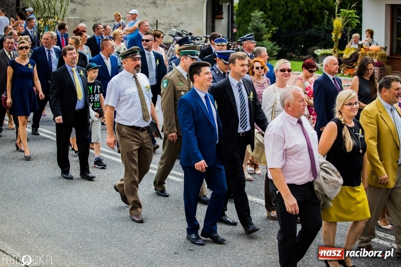 Zdjęcie w galerii na portalu naszraciborz.pl: Dwie orkiestry, kajakarze i drwale, a do tego szarpidruty - kolorowe i radosne dożynki wojewódzkie w Tworkowie  wiadomości z regionu
