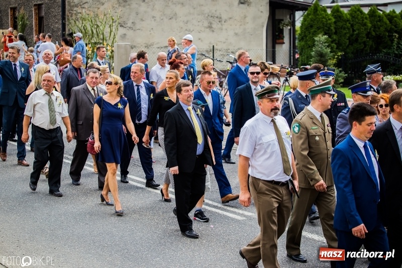Zdjęcie w galerii na portalu naszraciborz.pl: Dwie orkiestry, kajakarze i drwale, a do tego szarpidruty - kolorowe i radosne dożynki wojewódzkie w Tworkowie  wiadomości z regionu