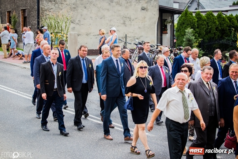 Zdjęcie w galerii na portalu naszraciborz.pl: Dwie orkiestry, kajakarze i drwale, a do tego szarpidruty - kolorowe i radosne dożynki wojewódzkie w Tworkowie  wiadomości z regionu