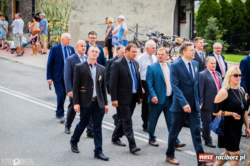 Zdjęcie w galerii na portalu naszraciborz.pl: Dwie orkiestry, kajakarze i drwale, a do tego szarpidruty - kolorowe i radosne dożynki wojewódzkie w Tworkowie  wiadomości z regionu