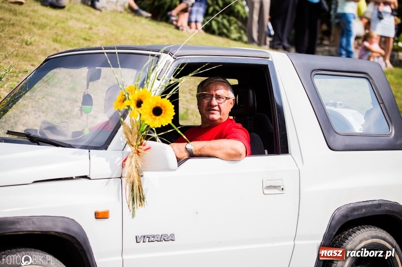 Zdjęcie w galerii na portalu naszraciborz.pl: Dwie orkiestry, kajakarze i drwale, a do tego szarpidruty - kolorowe i radosne dożynki wojewódzkie w Tworkowie  wiadomości z regionu
