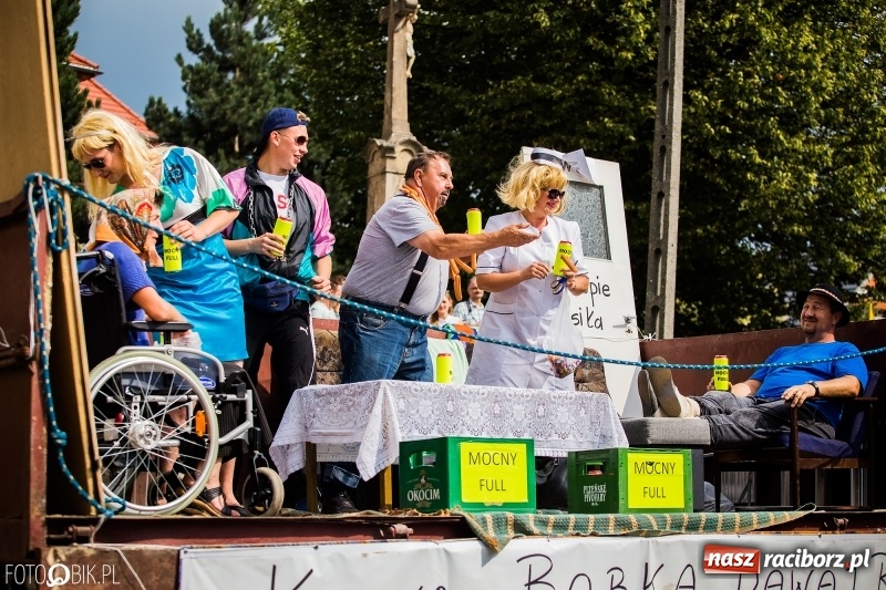 Zdjęcie w galerii na portalu naszraciborz.pl: Dwie orkiestry, kajakarze i drwale, a do tego szarpidruty - kolorowe i radosne dożynki wojewódzkie w Tworkowie  wiadomości z regionu